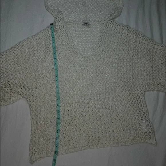 Forever 21 Crochet Hoodie Sweater Short Sleeve Kangaroo Pocket Loose Fit -Medium - Picture 5 of 7